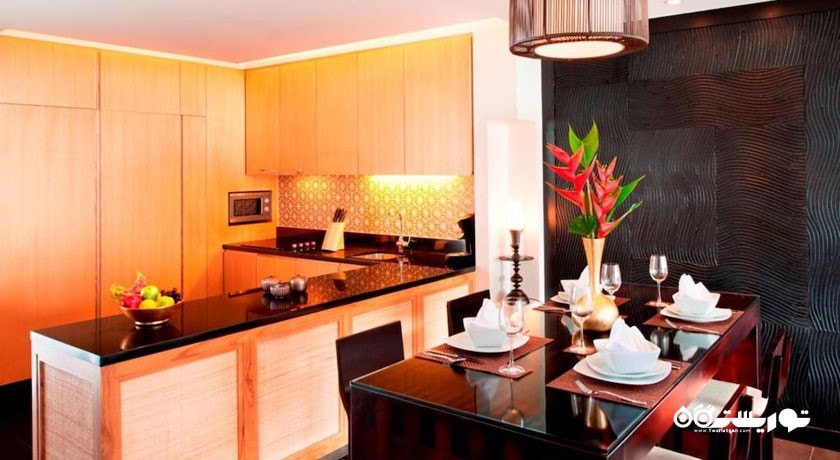نمای آشپزخانه سوئیت دوخوابه