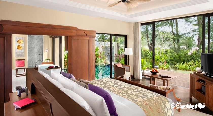 تخت بزرگ ویلا با دسترسی به ساحل