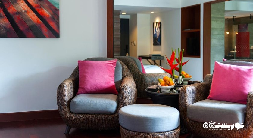 محوطه نشیمن سوئیت پرل بد