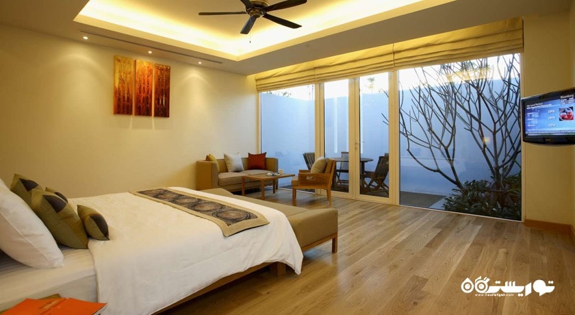 تخت بزرگ ویلا دلوکس سه خوابه