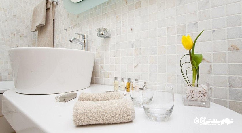 حمام و سرویس بهداشتی اتاق ها