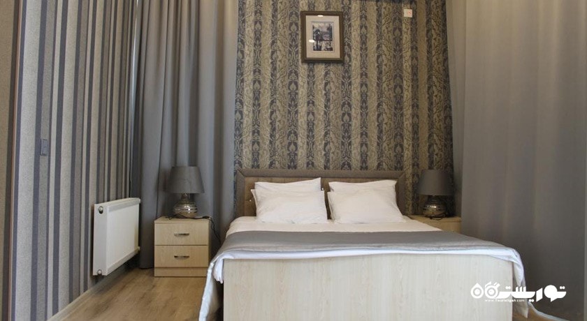نمای تخت بزرگ اتاق لارج