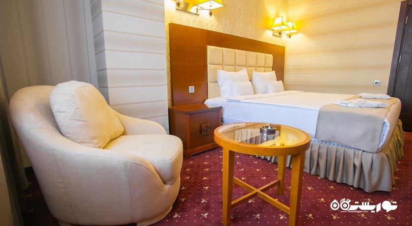 نمای تخت بزرگ سوئیت جونیور