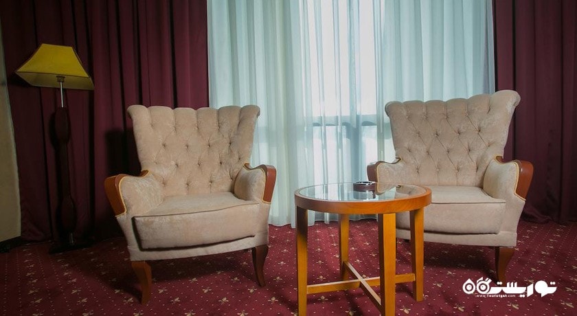 محوطه نشیمن اتاق دلوکس