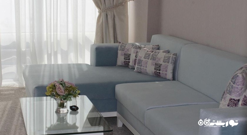 محوطه نشیمن سوئیت جونیور