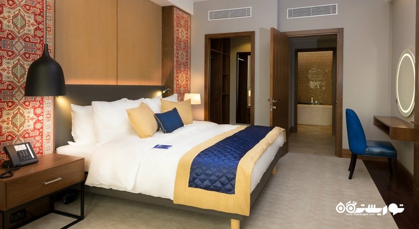 نمای تخت بزرگ سوئیت رویال