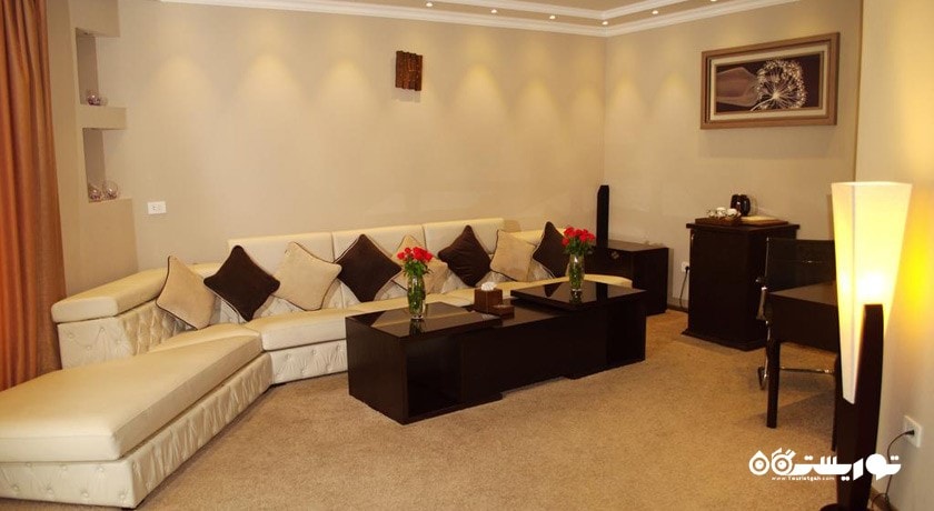 محوطه نشیمن سوئیت گرند