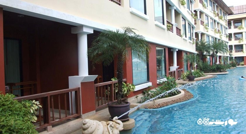 ساختمان اتاق های با دسترسی به استخر