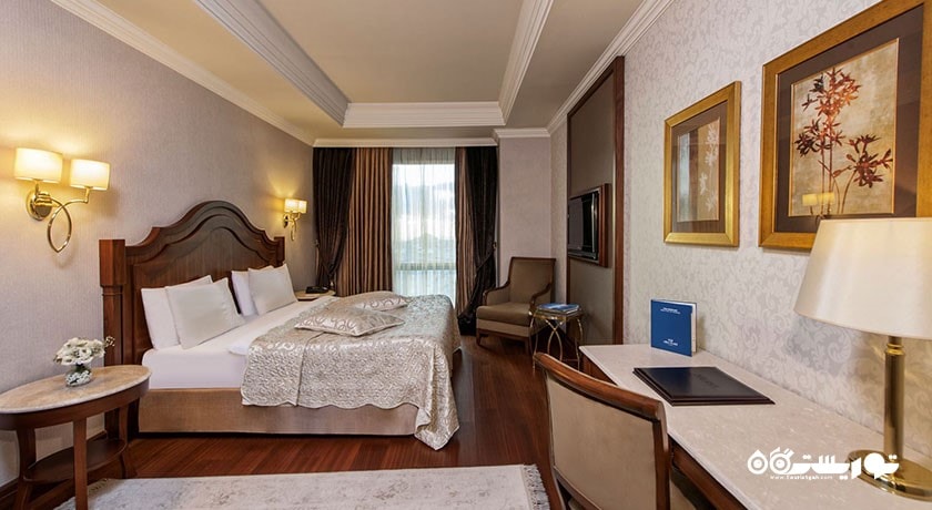 نمای تخت بزرگ سوئیت هتل