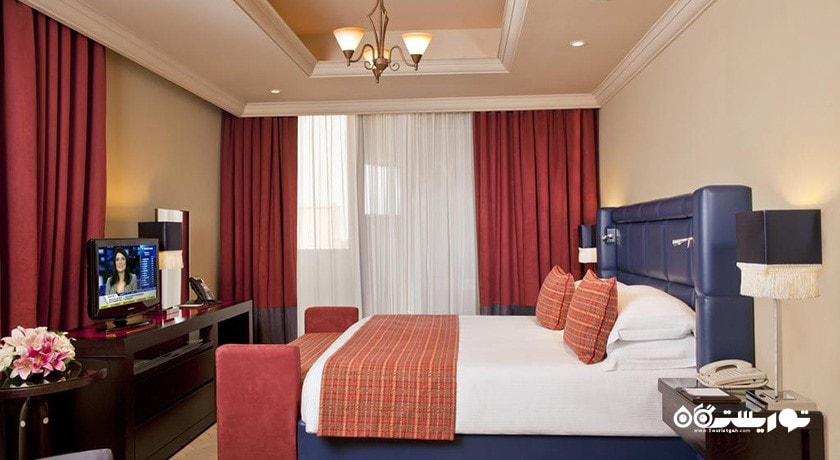 تخت بزرگ آپارتمان دلوکس یک خوابه