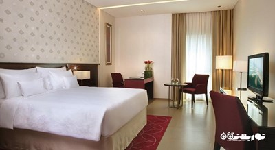 نمای تخت بزرگ اتاق های هتل