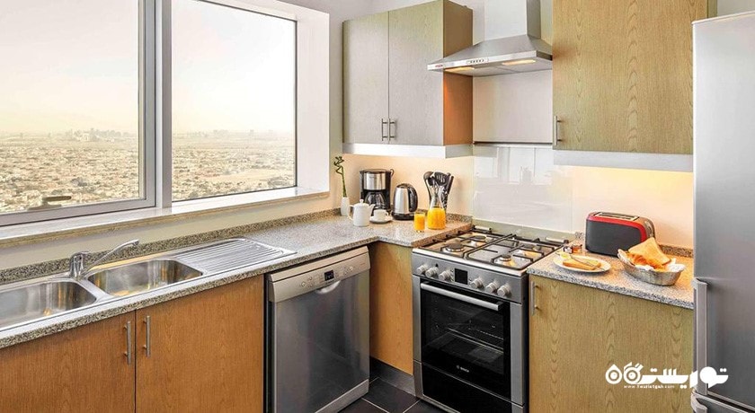 نمای آشپزخانه آپارتمان دوخوابه