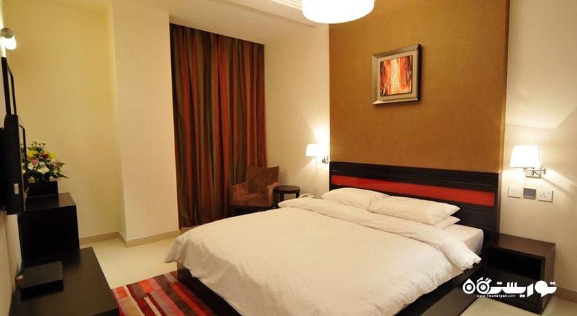 نمای تخت بزرگ آپارتمان یک خوابه