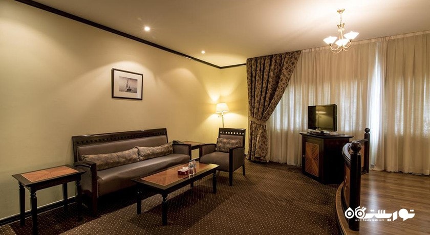 محوطه نشیمن سوئیت اگزکیوتیو