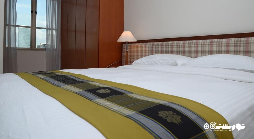 تخت بزرگ آپارتمان دوخوابه دلوکس