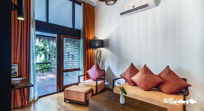 محوطه نشیمن سوئیت کنوپی با استخر