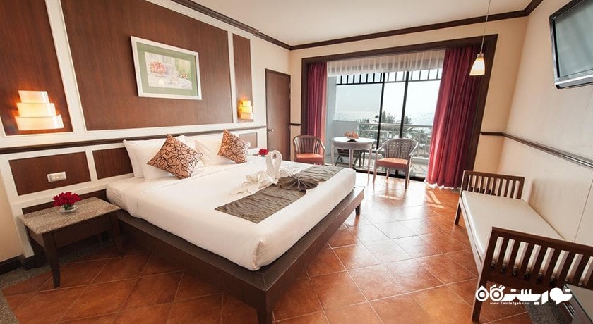 نمای تخت بزرگ اتاق دلوکس