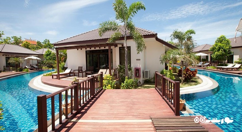 ویلا پول هتل پیناکل گرند جومتین ریزورت