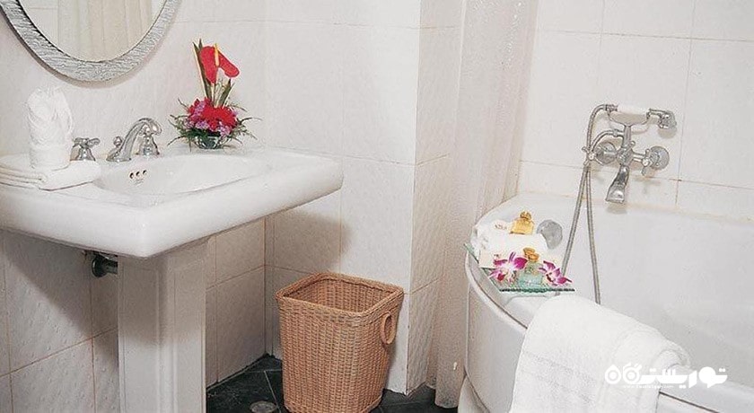 حمام و سرویس بهداشتی اتاق ها