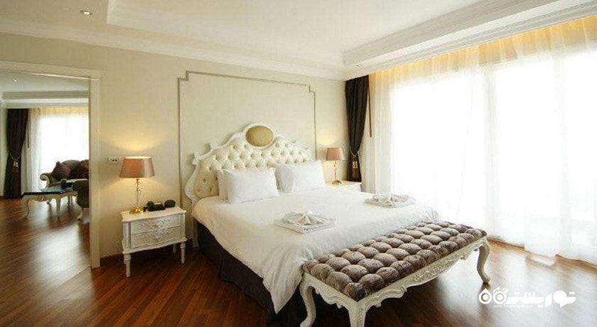 نمای تخت بزرگ سوئیت یک خوابه