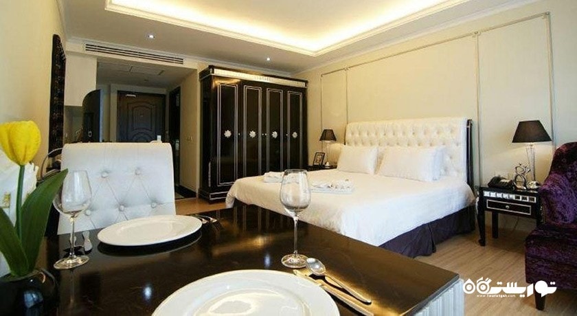 نمای تخت بزرگ اتاق استودیو