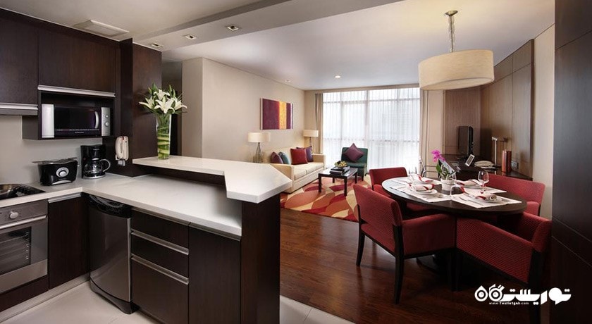 محوطه نشیمن سوئیت دو خوابه