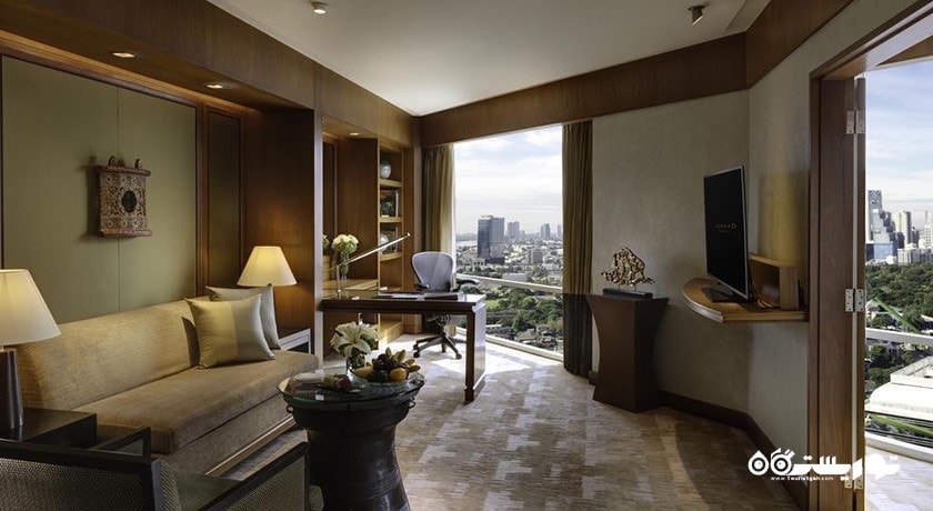 محوطه نشیمن سوئیت اگزکیوتیو