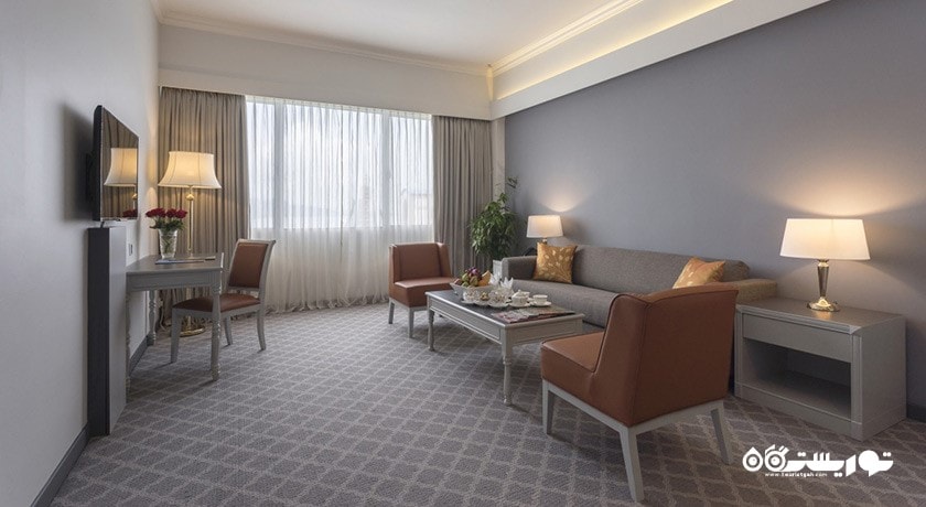 محوطه نشیمن سوئیت اگزکیوتیو