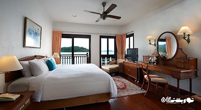 نمای تخت بزرگ سوئیت یک خوابه