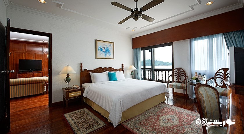 نمای تخت بزرگ سوئیت دوخوابه
