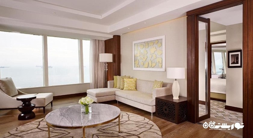 محوطه نشیمن سوئیت اگزکیوتیو