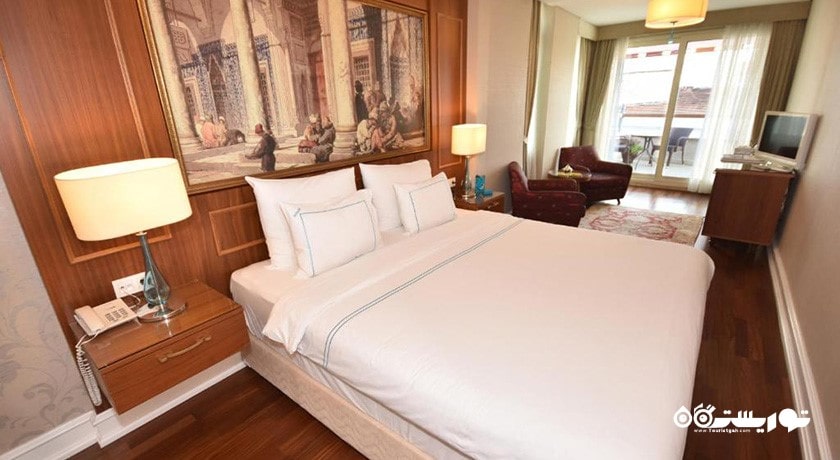نمای تخت بزرگ اتاق سوپریور