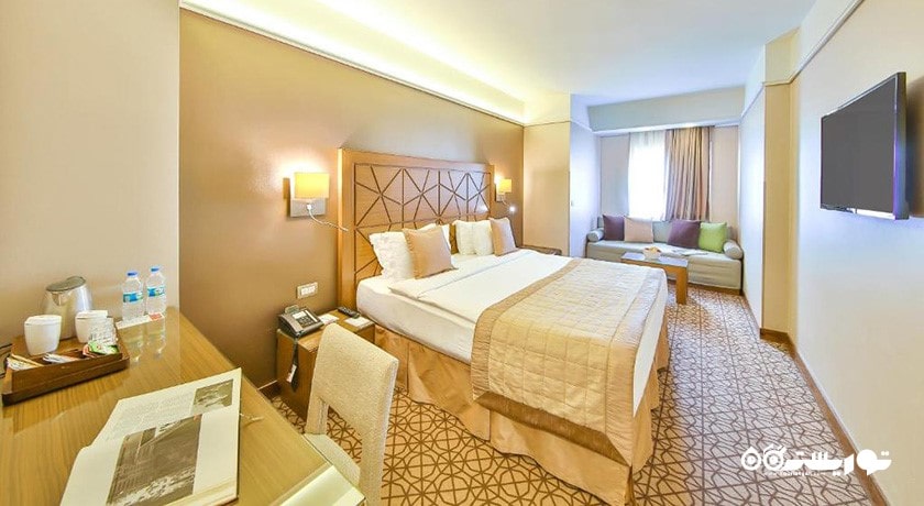 نمای تخت بزرگ اتاق سوپریور