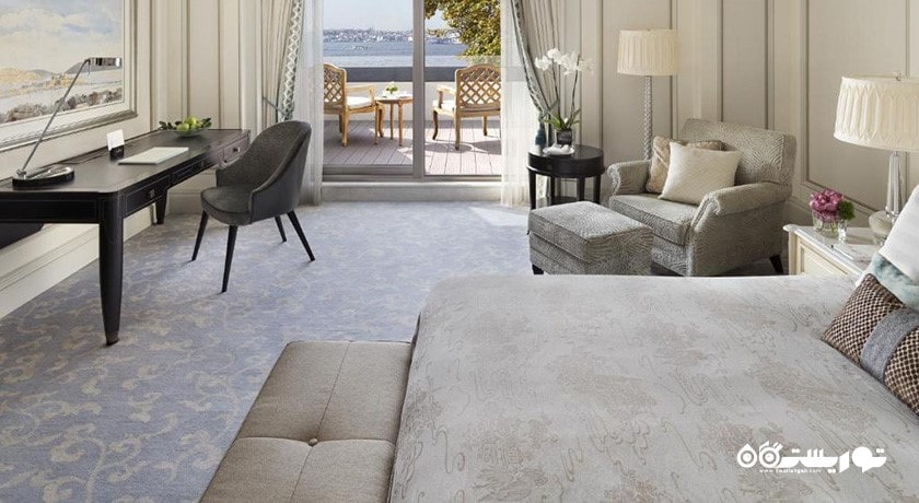 نمای تخت بزرگ اتاق تراس