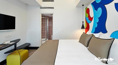 نمای تخت بزرگ اتاق دلوکس