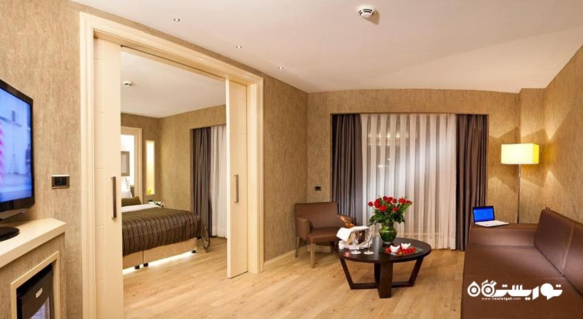 محوطه نشیمن سوئیت جونیور