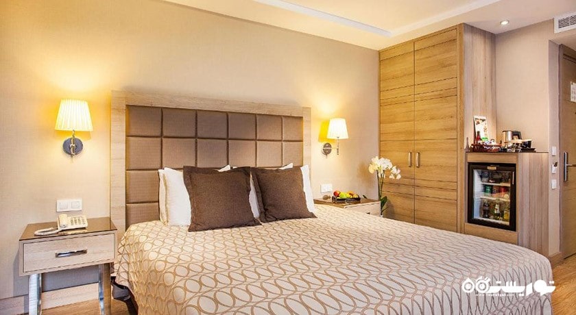 نمای تخت بزرگ اتاق بیزینس