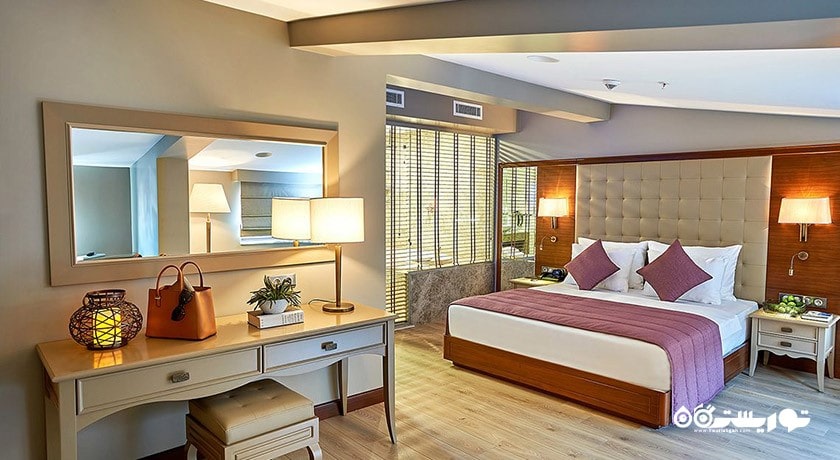 نمای تخت بزرگ سوئیت پنت هاوس