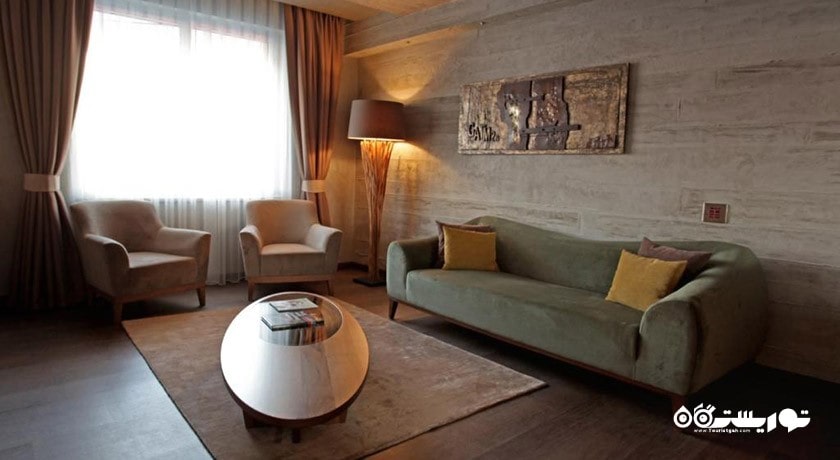 محوطه نشیمن سوئیت کرنر