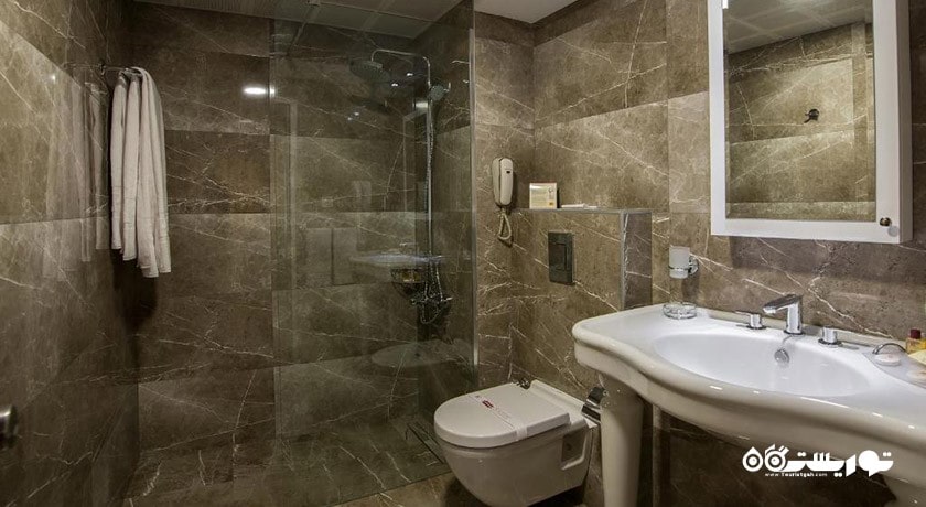حمام و سرویس بهداشتی اتاق ها