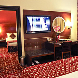 اتاق فمیلی (خانوادگی)