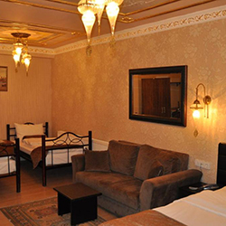 اتاق فمیلی (خانوادگی)