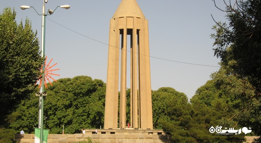 آرامگاه ابوعلی سینا -  شهر همدان