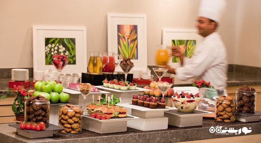 نمایی از بوفه رستوران فونتین