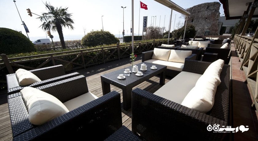 محوطه فضای باز رستوران تراس