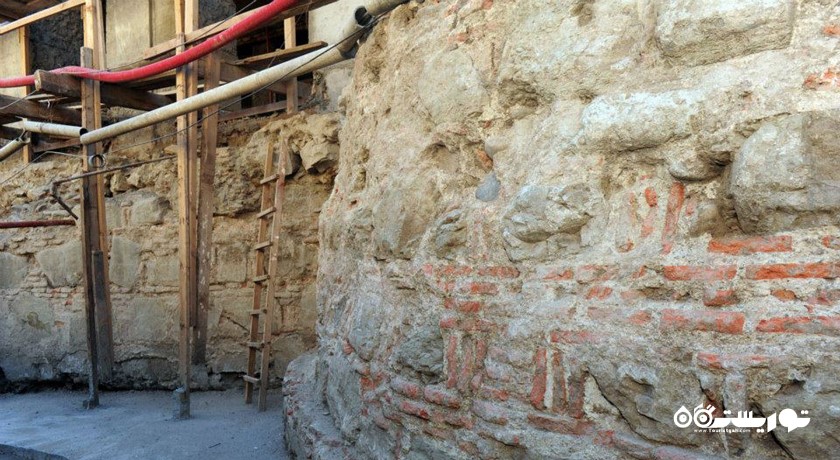  دیوار شهر قدیمی در خیابان پوشکین تفلیس شهر گرجستان کشور تفلیس