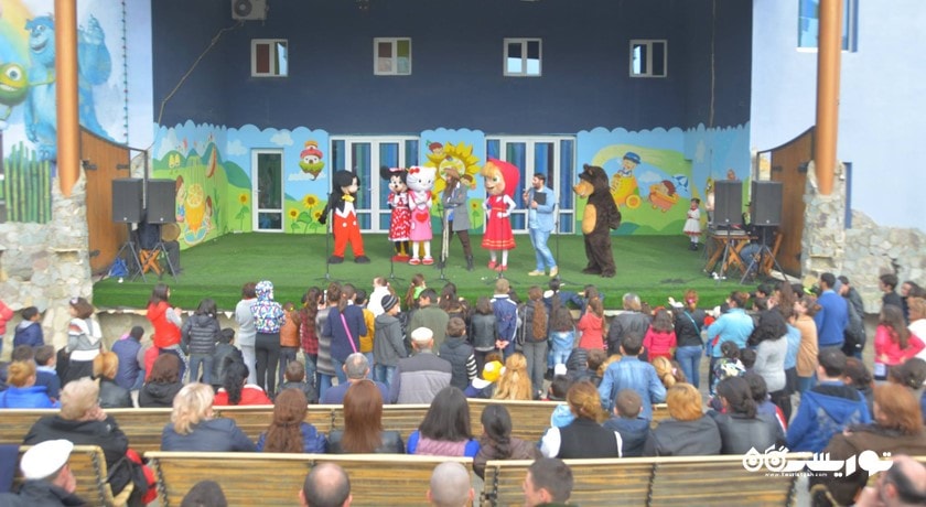 سرگرمی پارک رز رولوشن شهر گرجستان کشور تفلیس