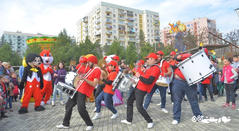 پارک رز رولوشن -  شهر تفلیس