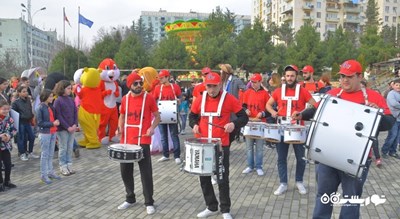 سرگرمی پارک رز رولوشن شهر گرجستان کشور تفلیس