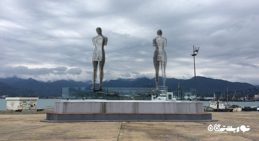  مجسمه علی و نینو شهر گرجستان کشور باتومی